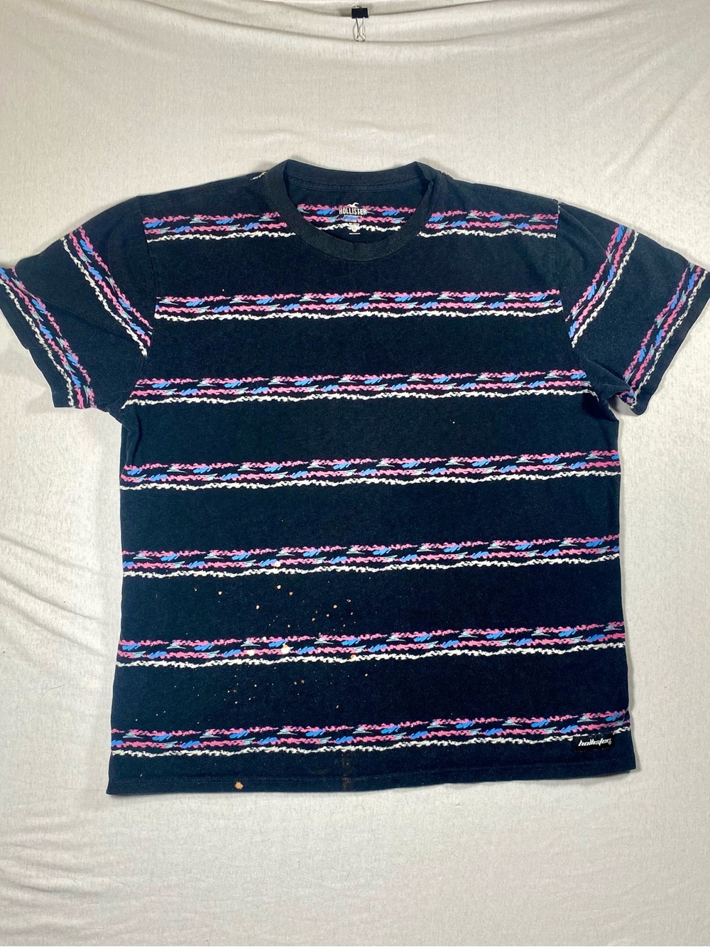 Hollister Men’s XL Striped T Shirt Black Blue Pink White Relaxed Fit